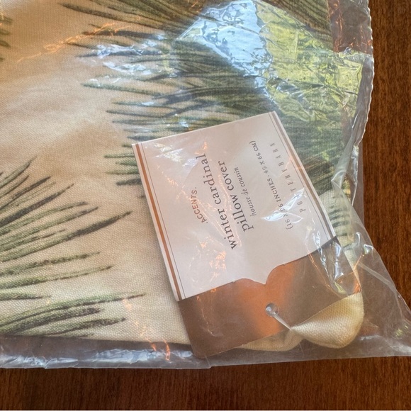 Detailed new winter cardinal pottery barn pillow cover - Picture 3 of 7